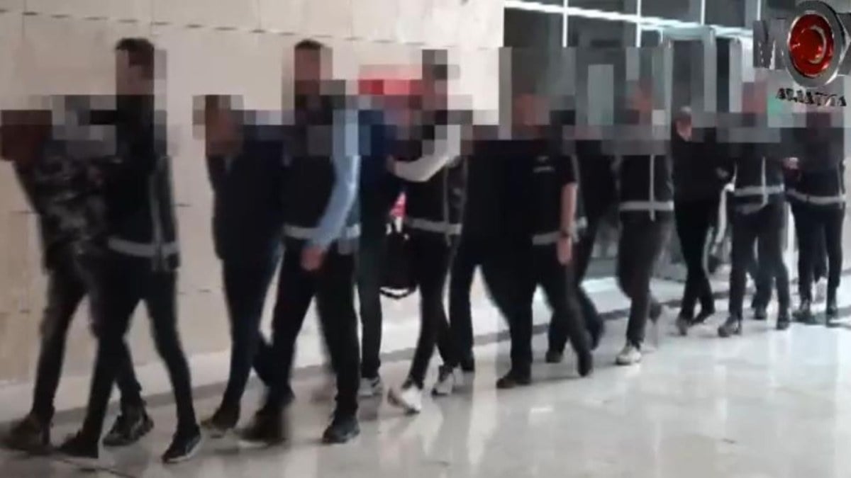 Interpol’ün aradığı 18 şüpheli, Antalya’da yakalandı