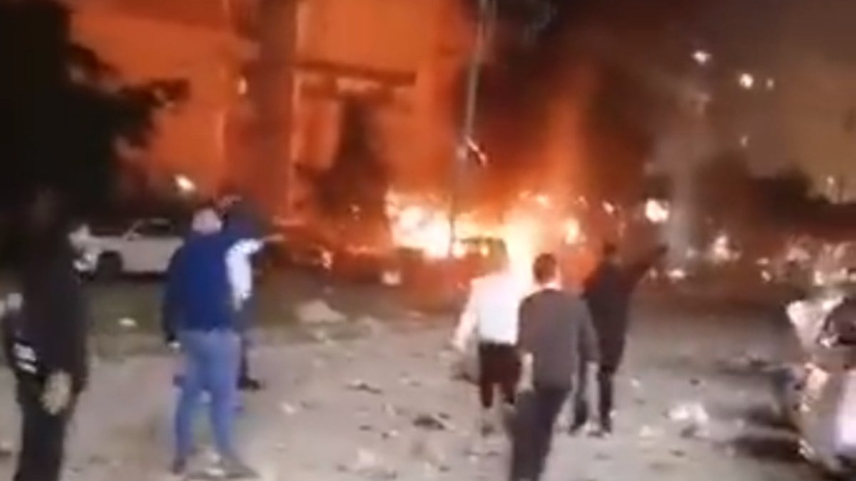 İsrail Lübnan’ın başkenti Beyrut’a drone saldırısı düzenledi