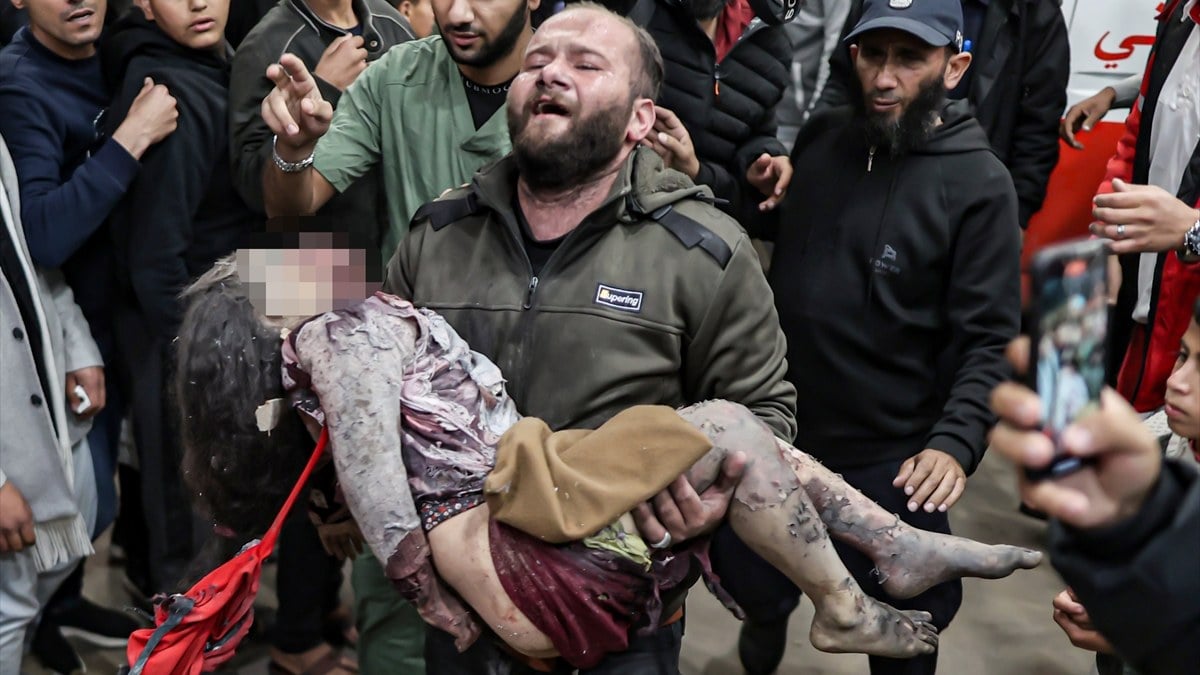 İsrail saldırılarını sürdürüyor! Gazze’de can kaybı 23 bini aştı