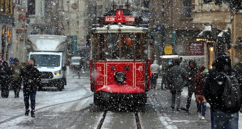 İstanbul’da akşam saatlerinden itibaren etkili kar yağışı bekleniyor