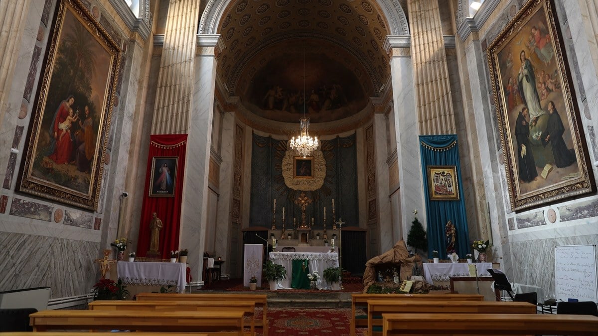 İstanbul’da ayin sırasında kiliseye saldıran saldırganların yeni görüntüleri ortaya çıktı