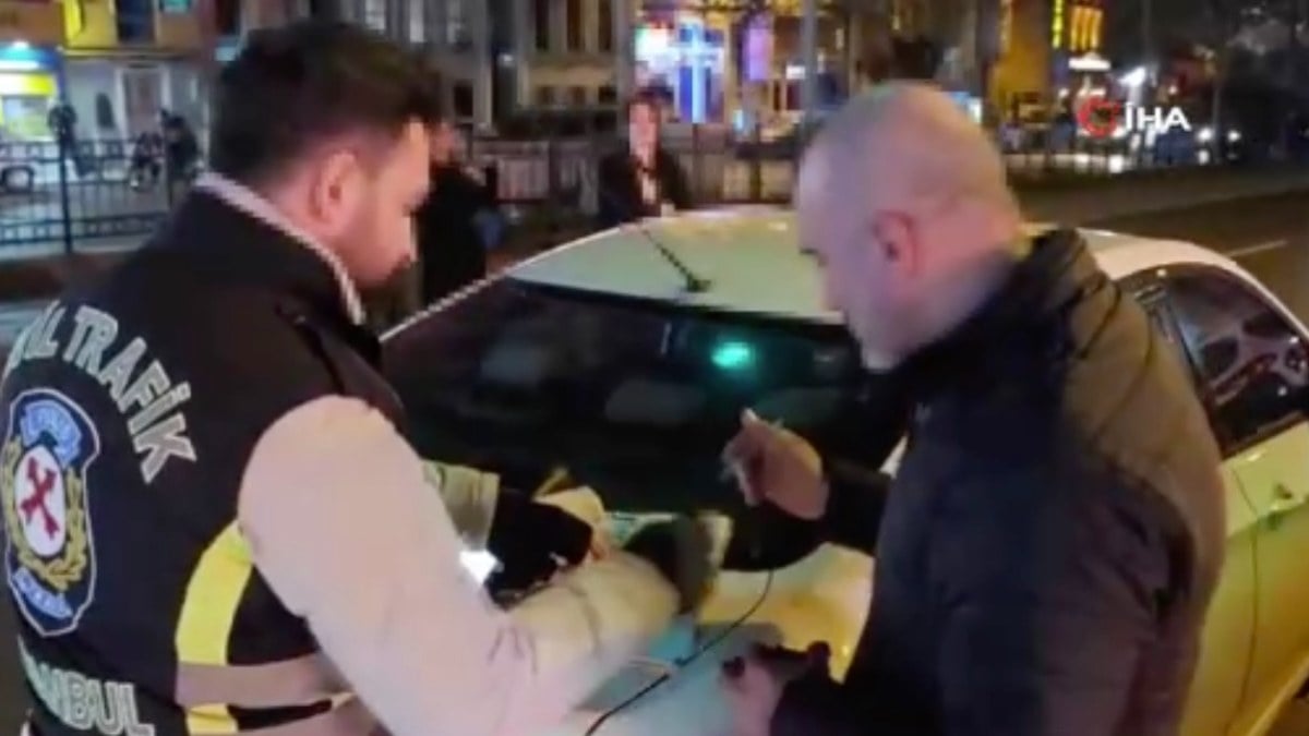 İstanbul’da trafikte tartıştığı sürücünün önünü kesen taksiciye ceza