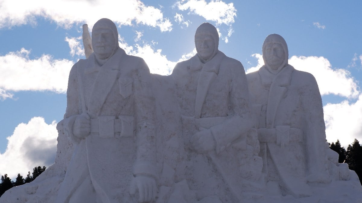Kars’taki kardan heykellerin açılışı bugün yapılıyor