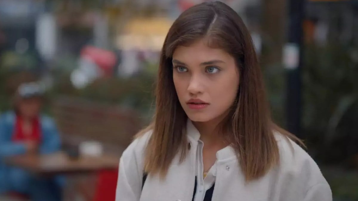 Kirli Sepeti’nin İlkgül’ü cesur pozlarıyla nabız attırdı! “Bu fizik şaka mı”