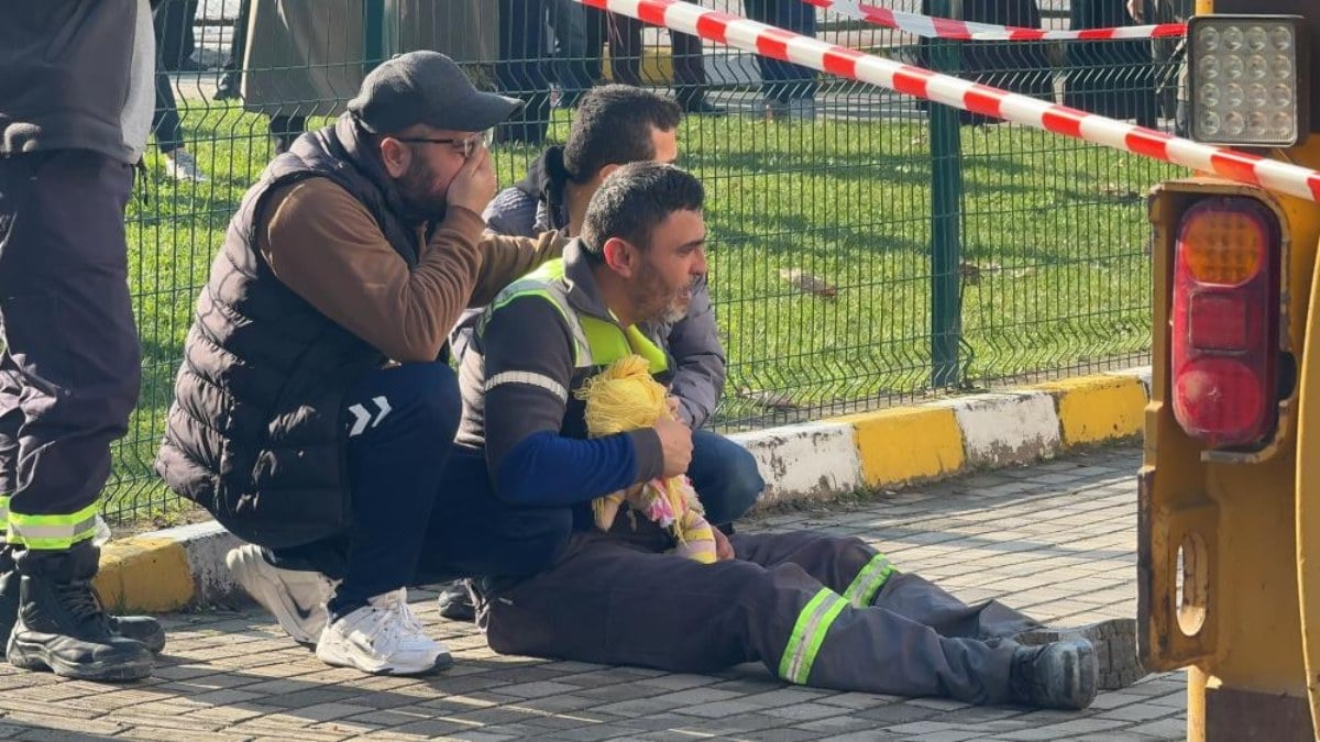 Kocaeli’de yürek yakan anlar! Anne ve bebekleri iş makinesinin altında kaldı