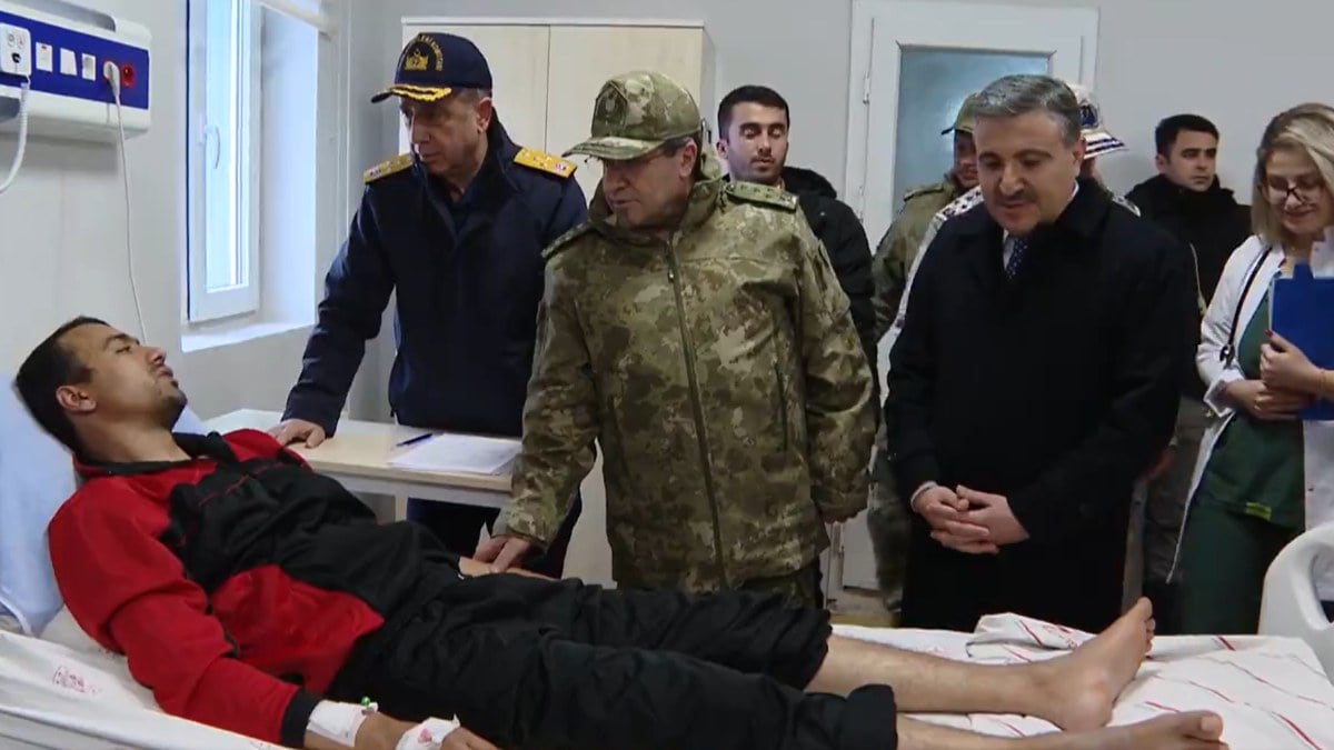 Kuvvet Komutanları’ndan yaralı askerlere ziyaret