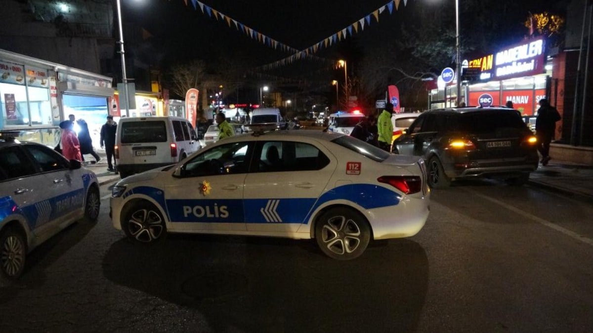 Malatya’da sokak ortasında kurşun yağmuruna tutulan şahıs yaralandı