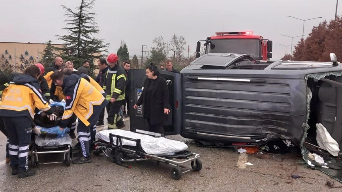 Manisa’da korkunç kaza: 1’i ağır 5 yaralı