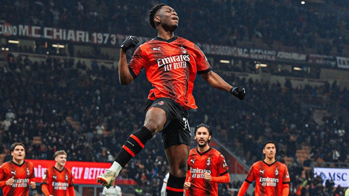 Milan kupada farklı turladı