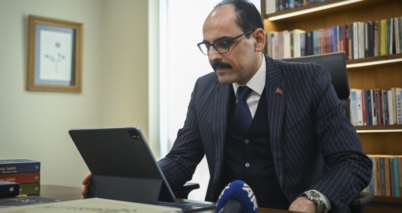 MİT Başkanı İbrahim Kalın, AA’nın ‘Yılın Kareleri’ oylamasında tercihlerini yaptı