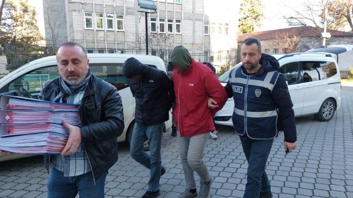 Samsun’da internet dolandırıcıları paketlendi!