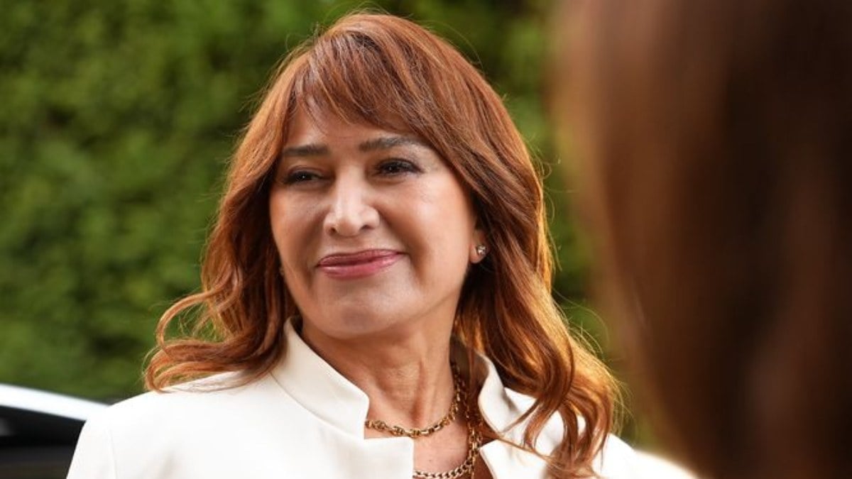 Sandık Kokusu’nun Filiz’i Demet Akbağ’ın boyu kadar oğlu çıktı! Gözlerden uzak tutuyor…