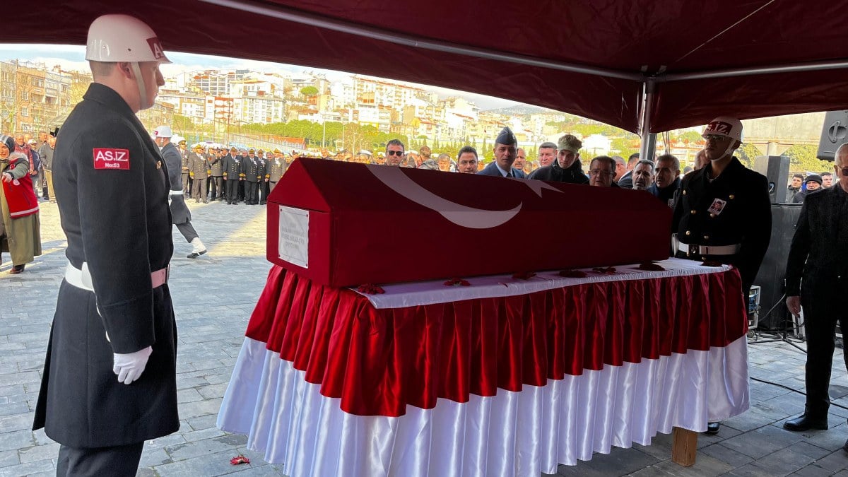 Şehit Astsubay Bahadır Canbulat, Erdek’te son yolculuğuna uğurlandı