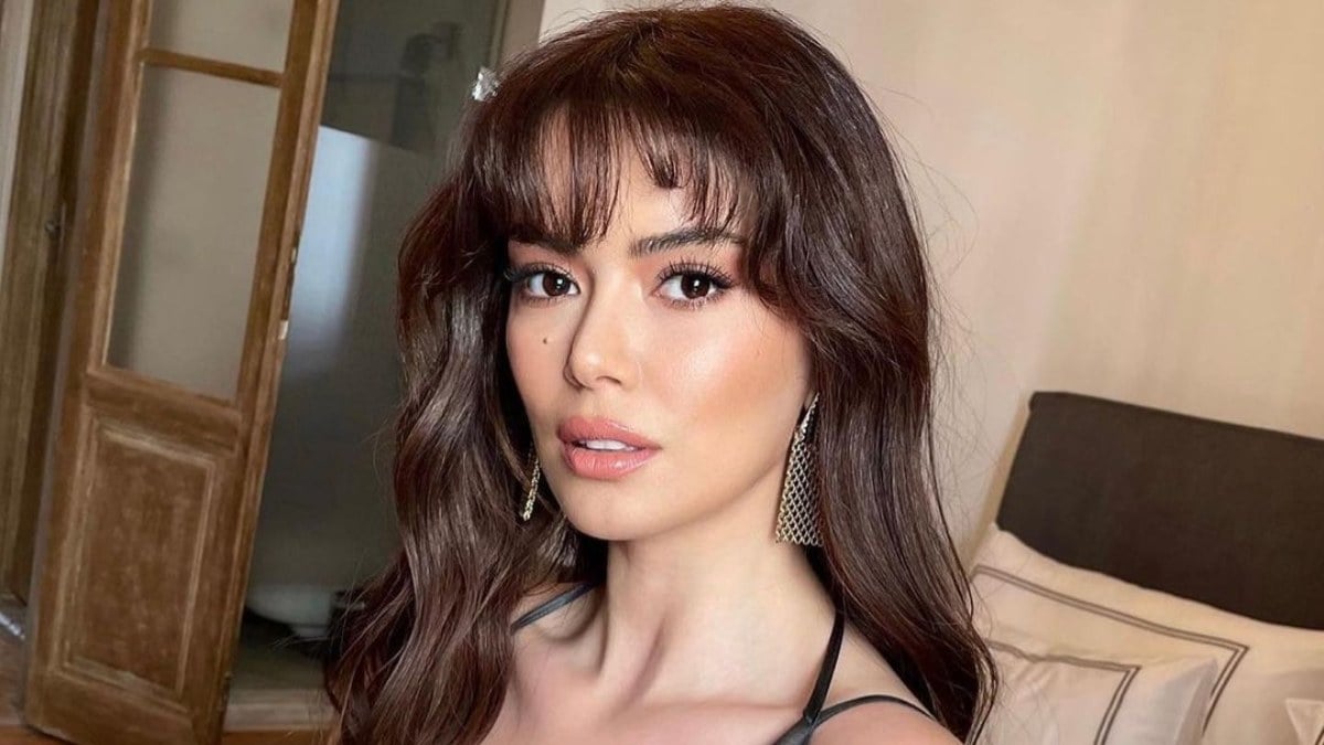 Seray Kaya’dan dudak ısırtan kareler! “Giyinmeyi unutmuşsun”