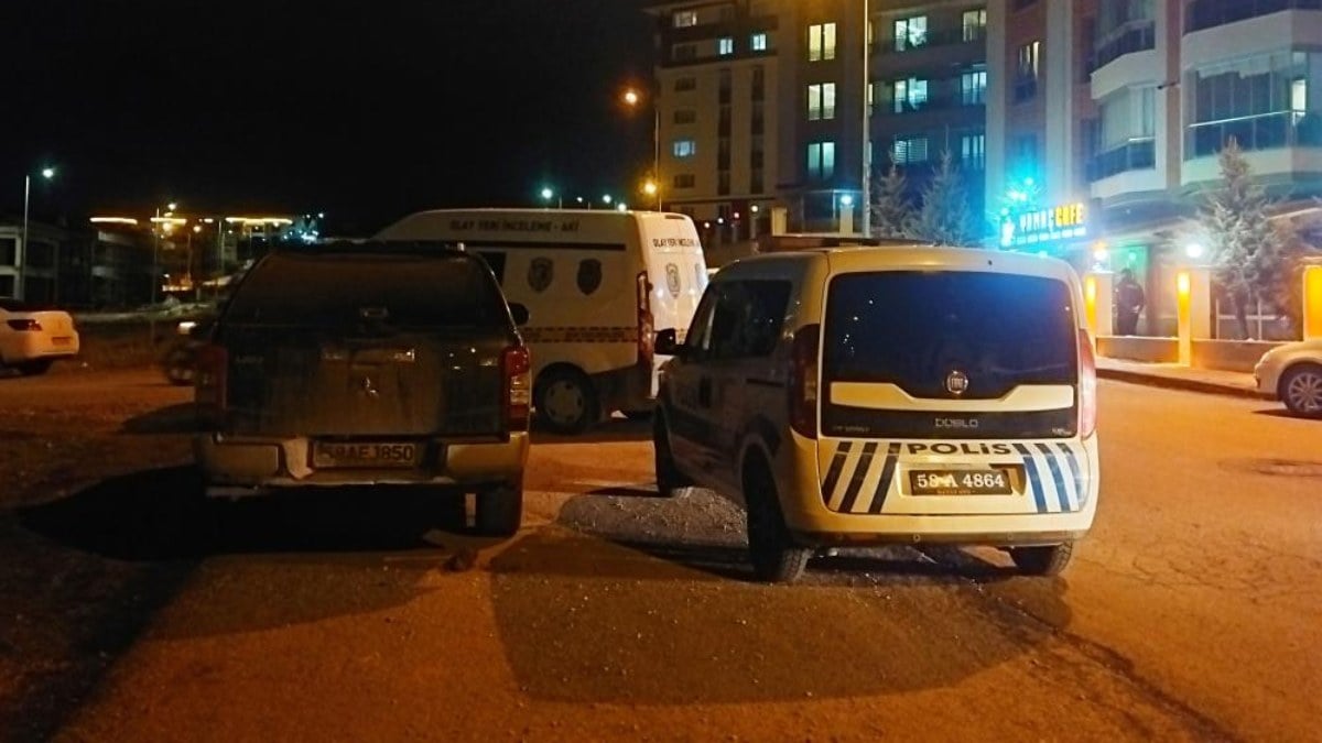 Sivas’ta kafede çıkan silahlı kavgada 1 kişi ağır yaralandı