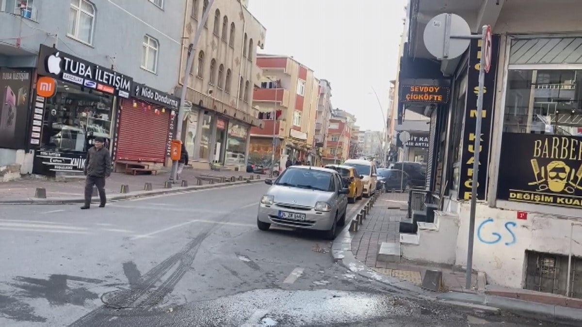 Sultangazi’de bir garip olay: Sohbet ettiği kişiye önce güldü, sonra ateş etti