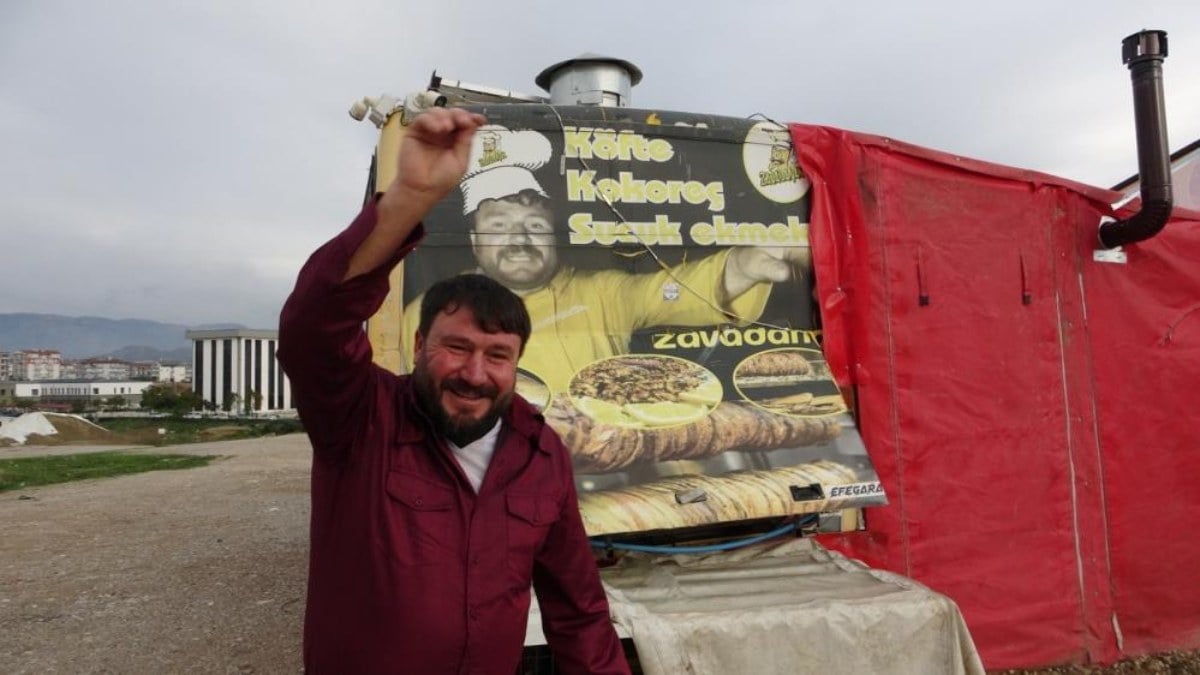 Türkiye’yi güldüren ‘Zavadanak Bekir’ muhtar adayı oldu