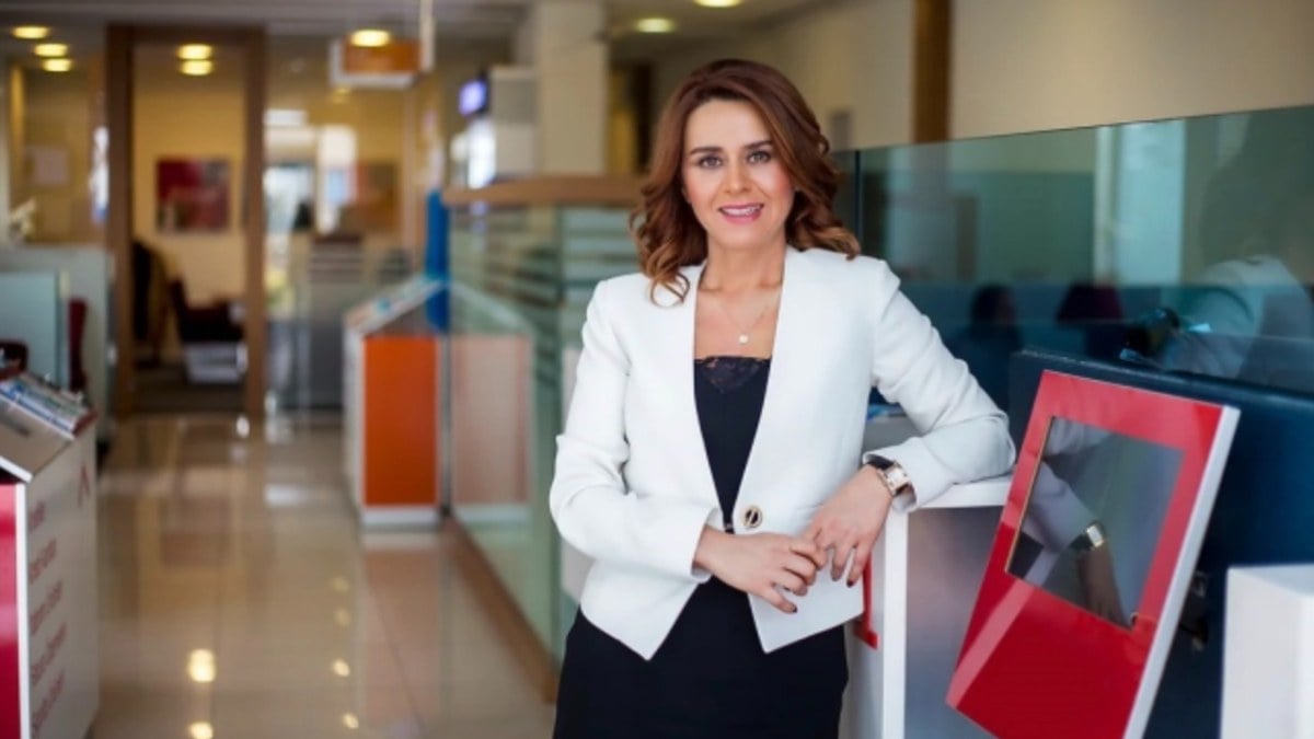 Yeni mesajlar ortaya çıktı! Arda Turan eşine çanta almak için Seçil Erzan’dan para istedi