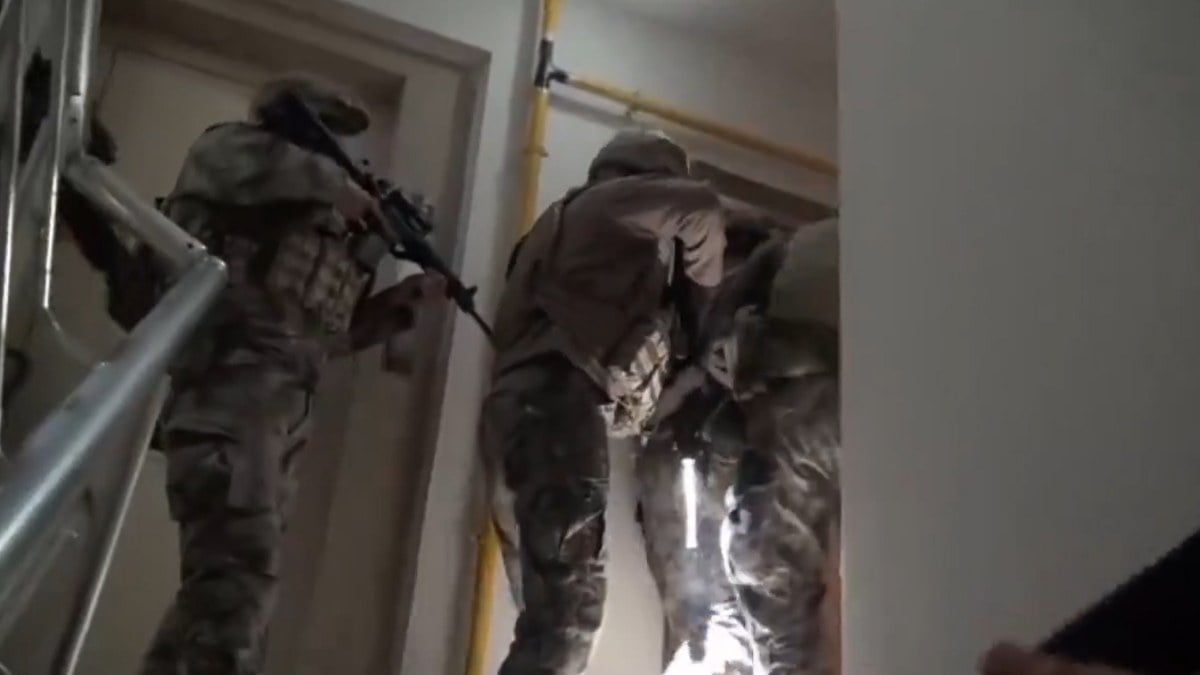 14 ilde FETÖ operasyonu! Ali Yerlikaya açıkladı: 42 kişi yakalandı