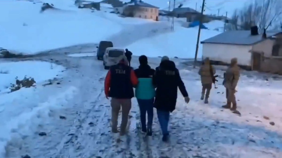 22 ilde terör operasyonu! Ali Yerlikaya açıkladı: 179 kişi yakalandı