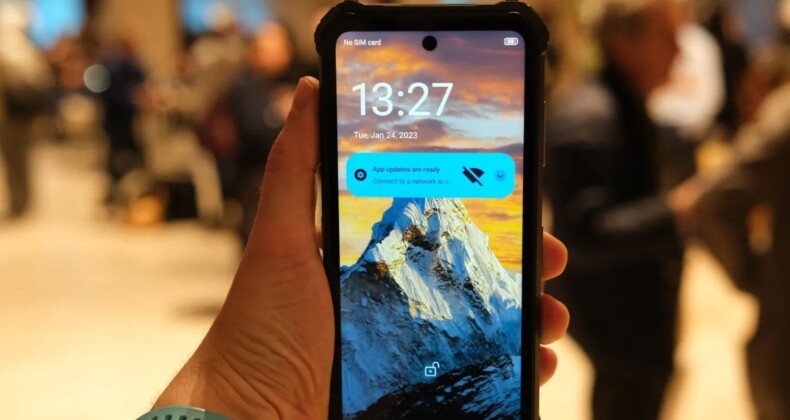 94 gün şarj ömrüne sahip akıllı telefon: Hard Case P28K