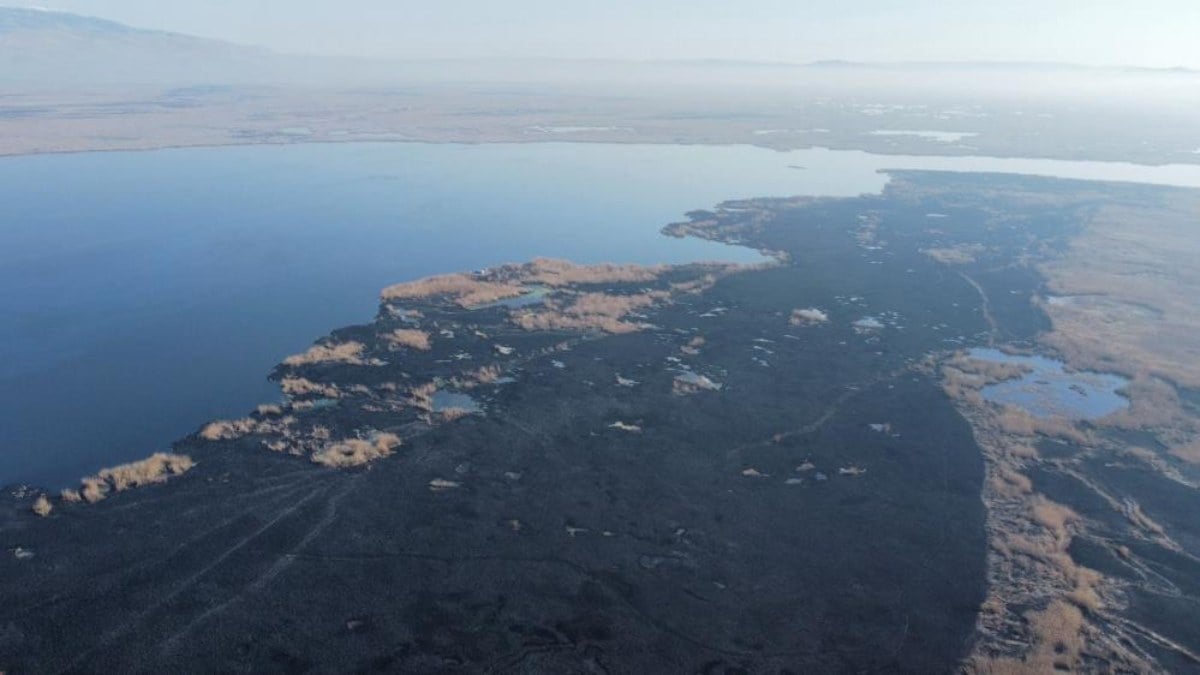 Afyonkarahisar’da yangın! 40 futbol sahası büyüklüğündeki alan havadan görüntülendi