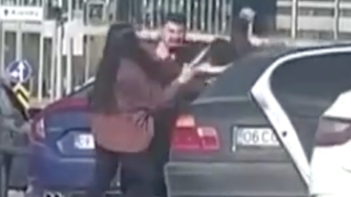 Ankara’da trafikte yumruk yumruğa kavga