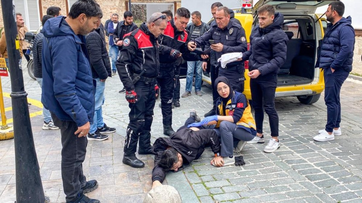 Antalya’da yol verme tartışması: Taksi sürücüsü, motosikletliyi vurdu