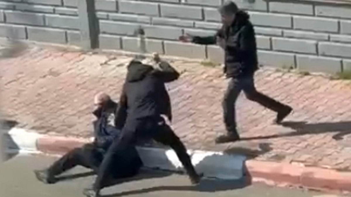 Antalya’da zabıtaların bıçaklı mobbing kavgası! 1 kişi öldü