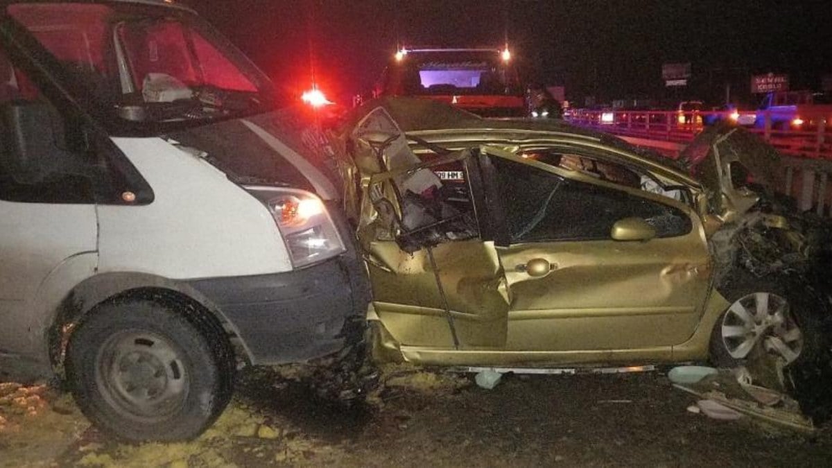 Aydın’da yola dökülen limon posası, kazaya neden oldu: 1 ölü 11 yaralı