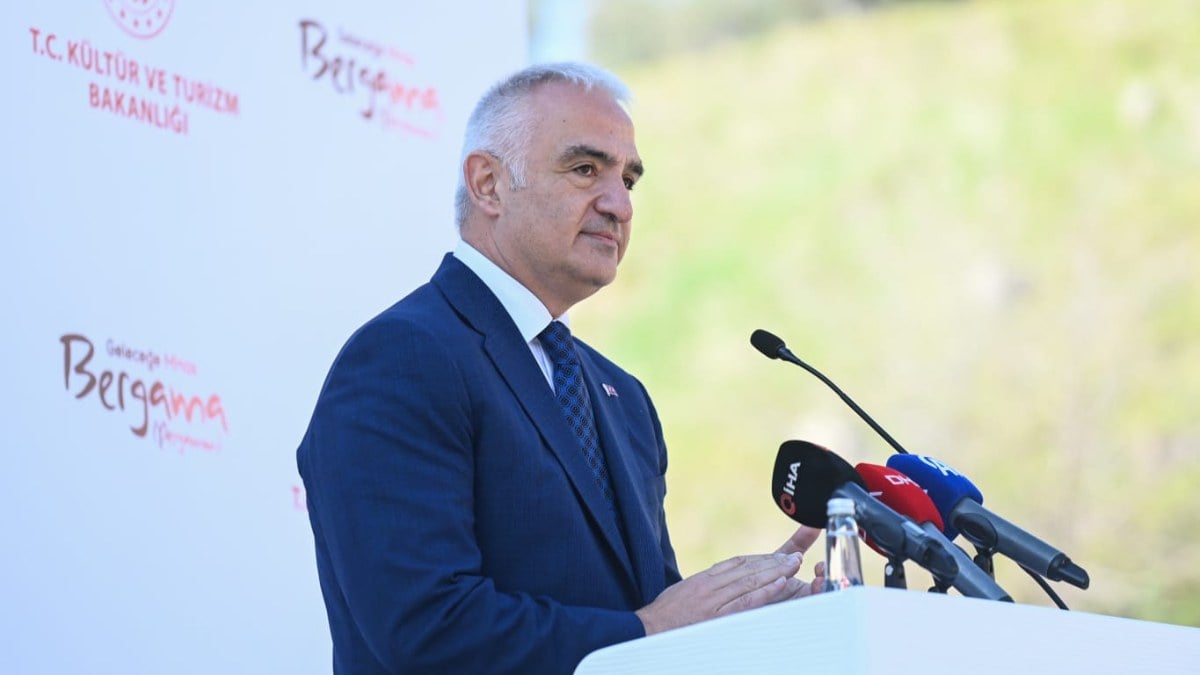 Bakan Ersoy, Geleceğe Miras Bergama Projesi tanıtımında konuştu