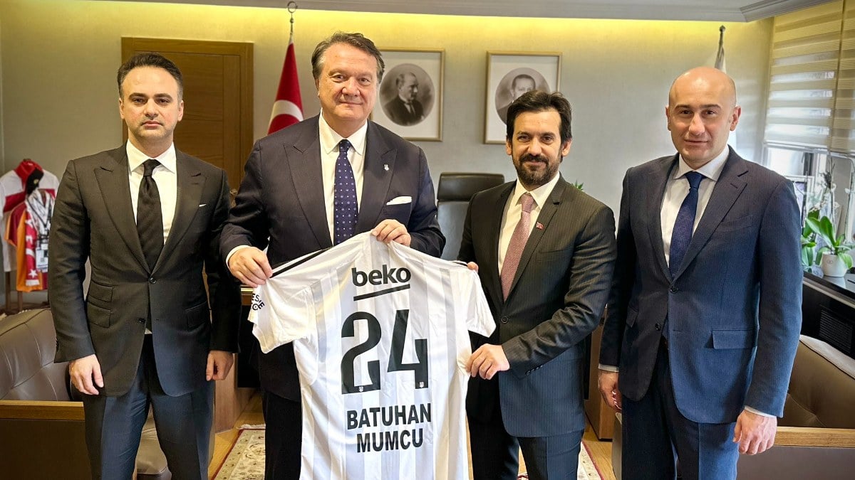 Beşiktaş Başkanı Hasan Arat’tan Batuhan Mumcu’ya ziyaret