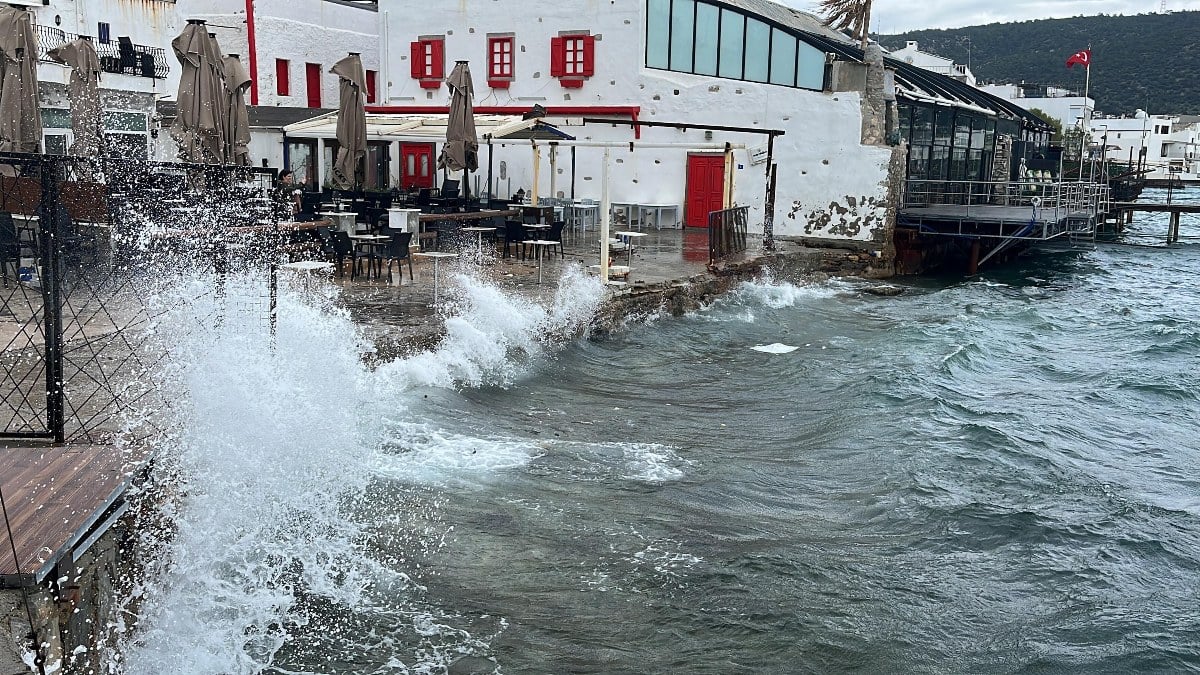 Bodrumlu balıkçılara fırtına uyarısı! Denize açılmayın