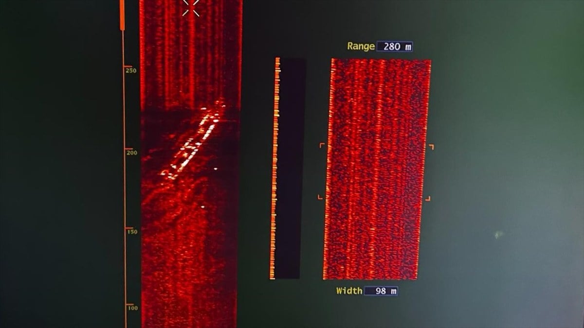 Bursa açıklarında batan geminin içi görüntülendi