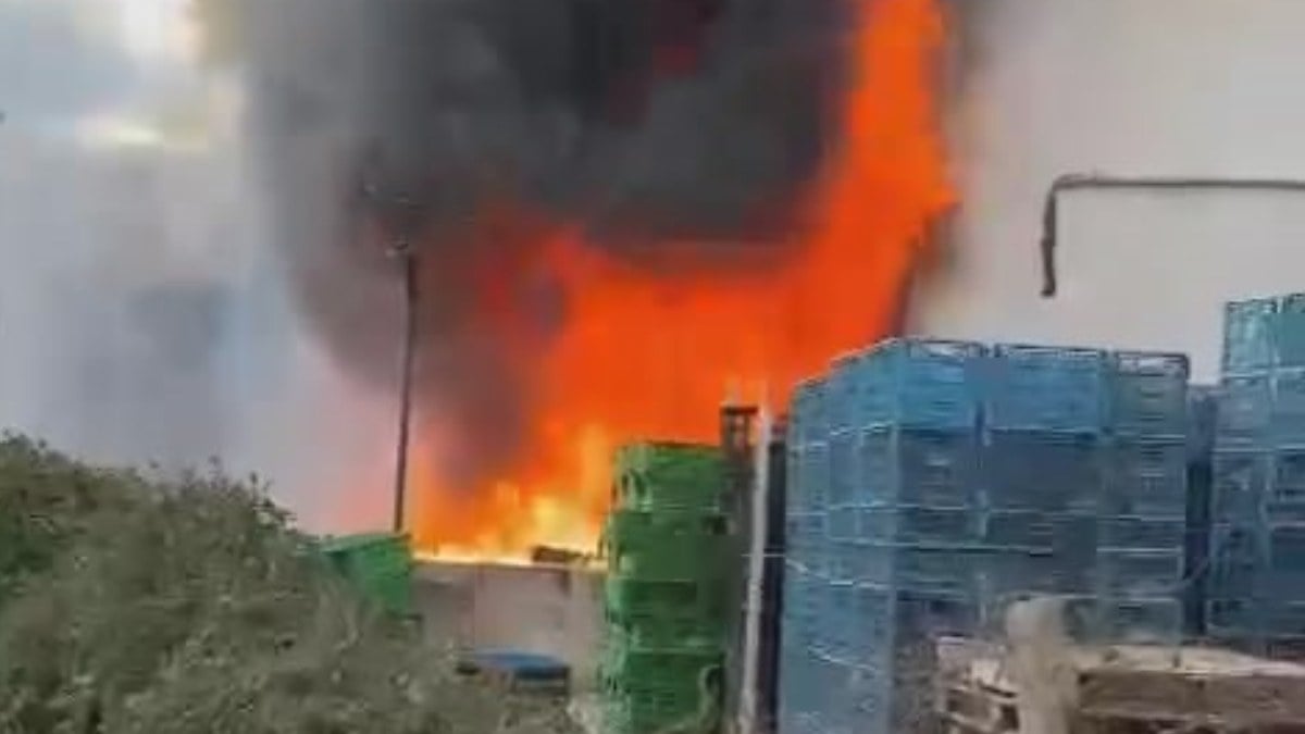 Bursa’da bir şahıs babasının iş yerini ateşe verdi