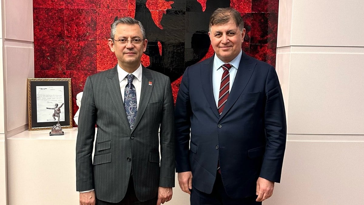 CHP’li Cemil Tugay’ın işçileri tehdit ettiği anlar