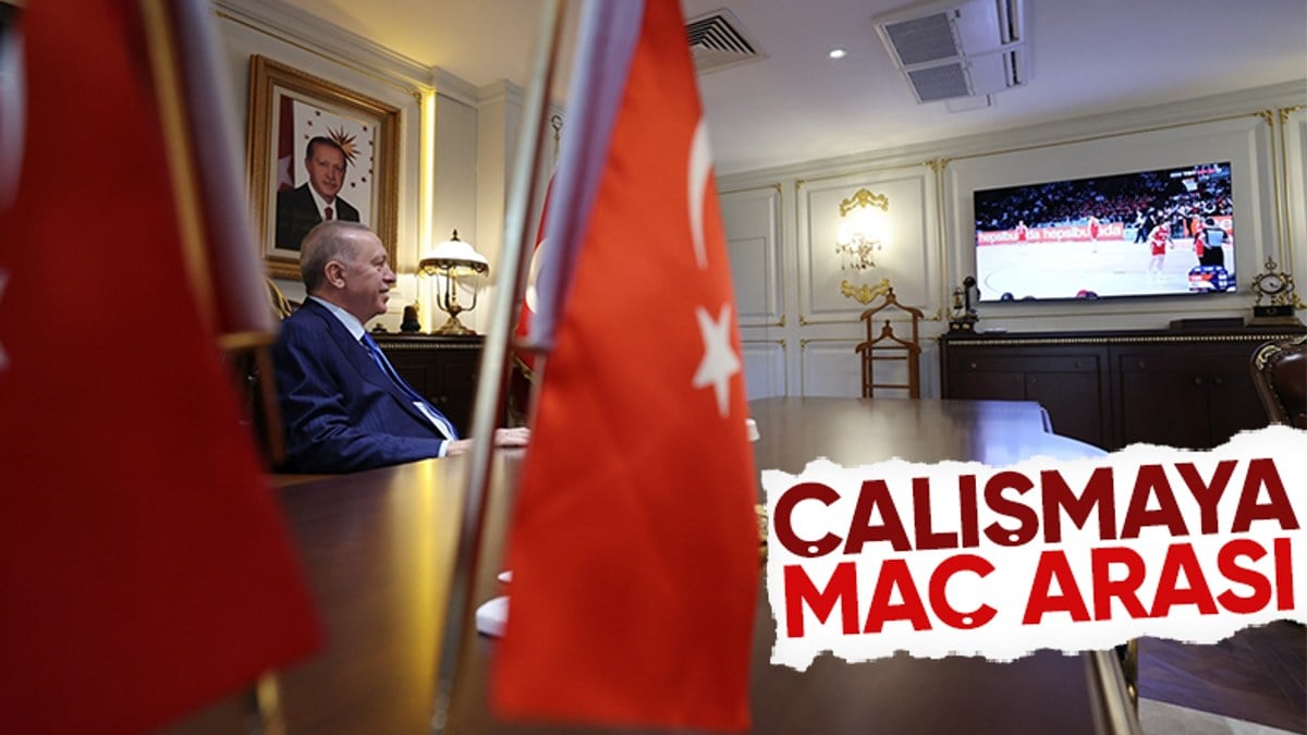 Cumhurbaşkanı Erdoğan, 12 Dev Adam’ın maçını takip etti