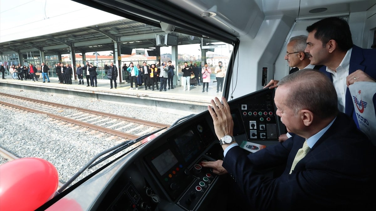 Cumhurbaşkanı Erdoğan, Sirkeci-Kazlıçeşme Raylı Sistem Hattı açılışına katıldı