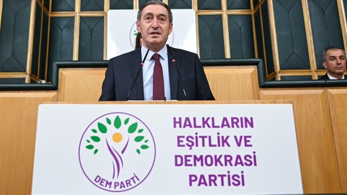 DEM Parti’den terör örgütü elebaşı Öcalan için yürüyüş