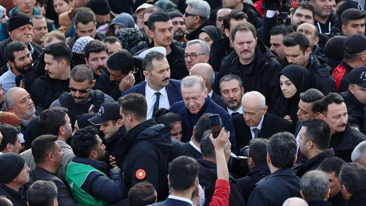 Depremin yıl dönümünde konut teslimi: Cumhurbaşkanı Erdoğan Kahramanmaraş’ta kura törenine katıldı