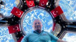 Dönüş başladı! Astronot Alper Gezeravcı yola çıktı: Nefes kesen anlar