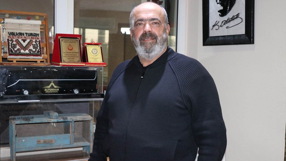 Edirne’de kırmızı ışık ihlali yaptığını fark edince kendisini polise ihbar etti