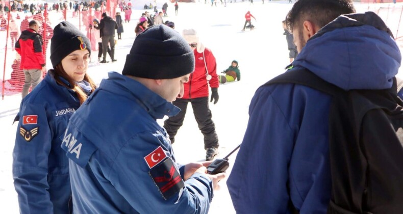 Erzurum Palandöken’de jandarma görev başında! Korsan öğretmenler yakayı ele verdi