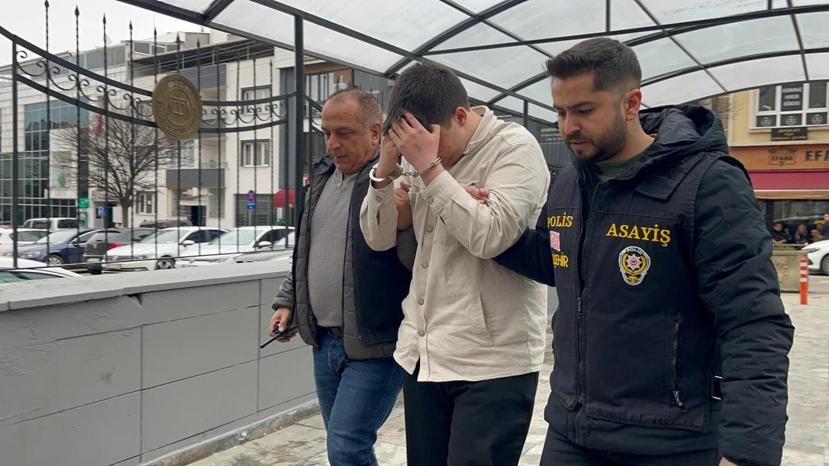Eskişehir’de askerim diyerek günlük kiralık daireden hırsızlık yapan şahıs yakalandı