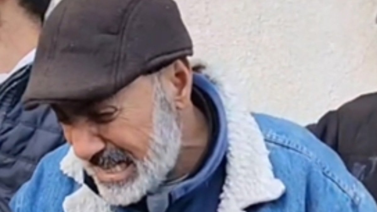 Gazze acılı baba feryat etti: Ekmek almak için gitti döndüğünde ailesini ölü buldu