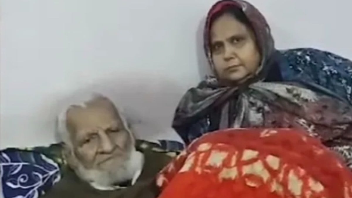 Hindistan’da 103 yaşındaki adam 49 yaşındaki kadınla evlendi