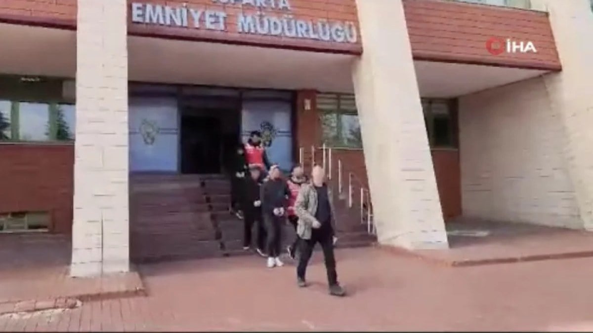 Isparta’da beyaz eşya tamirciliği üzerinden dolandırıcılık yapan 3 şüpheli yakalandı