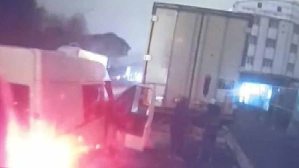 İstanbul Esenyurt’ta tırı soyma girişimini bir başka tır şoförü engelledi