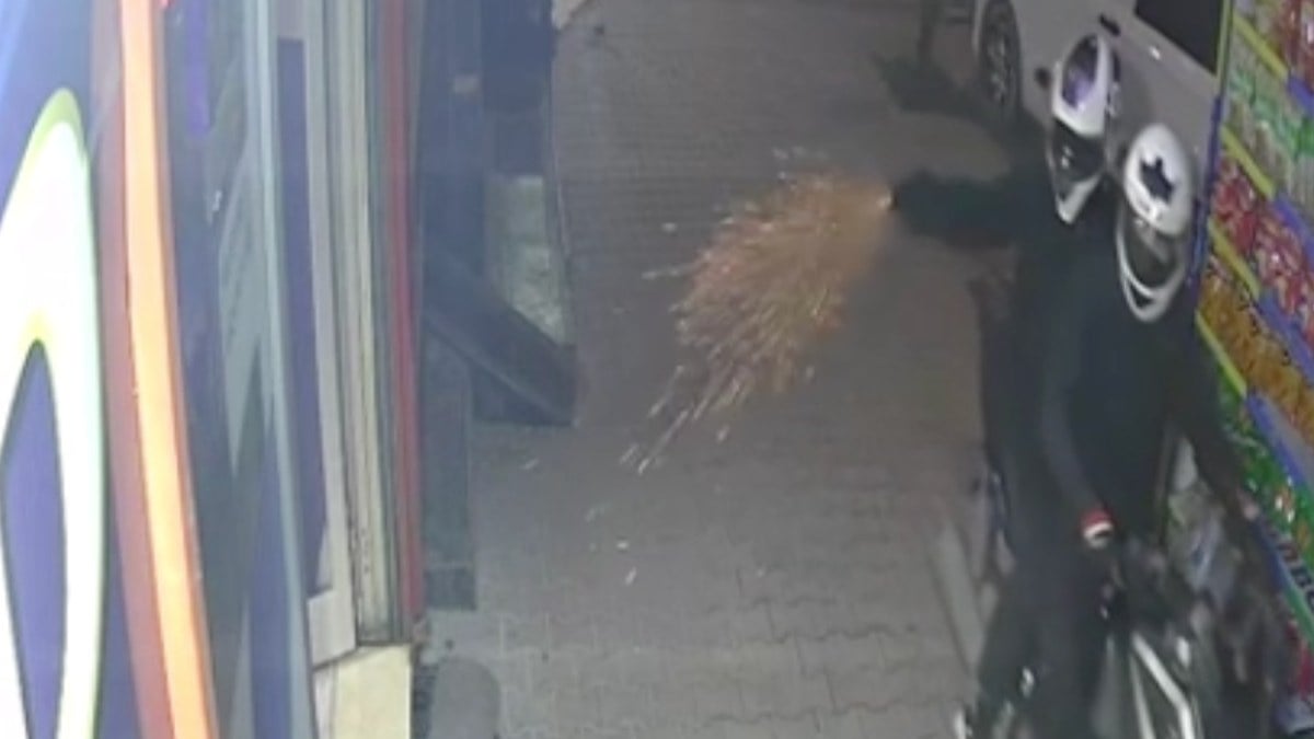 İstanbul Esenyurt’taki tekel saldırısı kameraya yansıdı