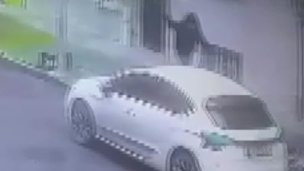 İstanbul Sultangazi’de bir kişi sokak ortasında rastgele ateş etti